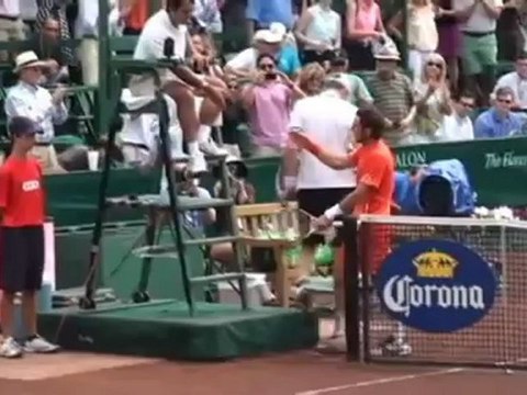 Juan Mónaco dio la sorpresa y se llevó el torneo de Houston