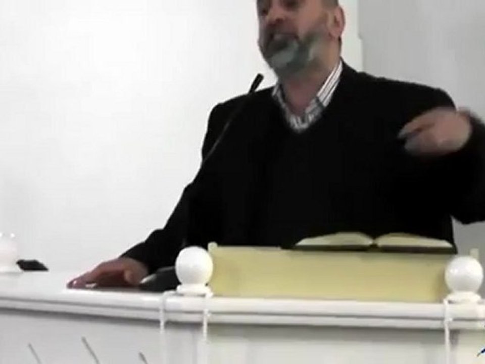 Llokman Kamberi e Xhuma Hatmeja e Talebeve Mesoni te Lexoni Kuranin