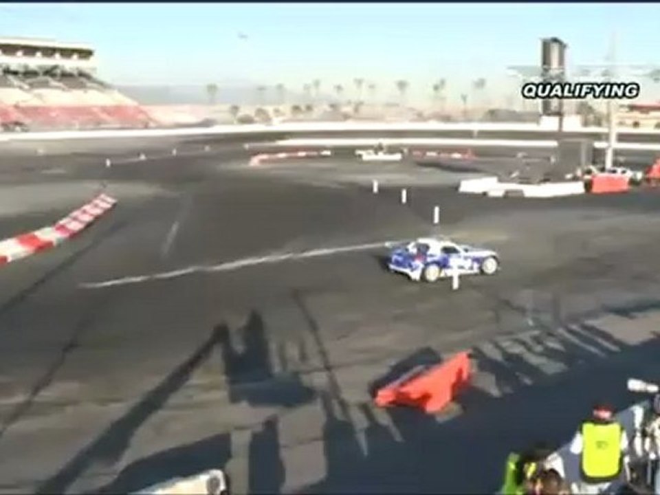 ERIC OSULLIVAN @ Formula Drift Round 7 During 1st Run of Qualifying for Top 32