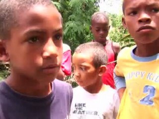 Toxic waste playground for Dominican children - 21 June 07