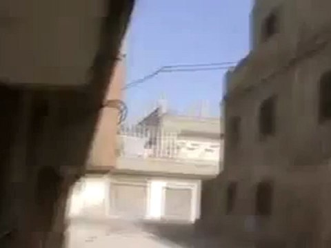 فري برس حمص سحب الشهداء والقصف مستمر حمص البياضة 15 4 2012 Homs