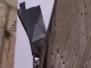 فري برس حمص القرابيص والدمار الذي نزل بلحي من القصف الاسدي 15 4 2012 ج4 Homs