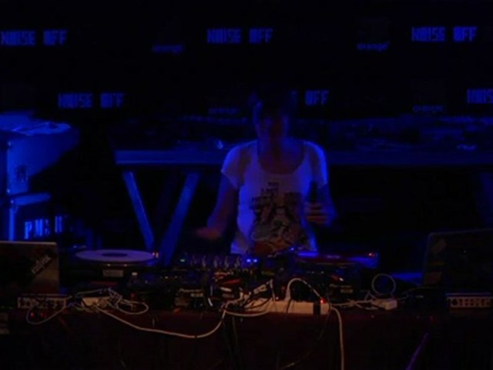 Eme DJ- Noise off festival OFFLINE 29 de Marzo -  Sala But