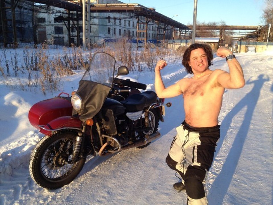 Voyage dans le temps : visite de l'usine de side-cars Ural en Sibérie