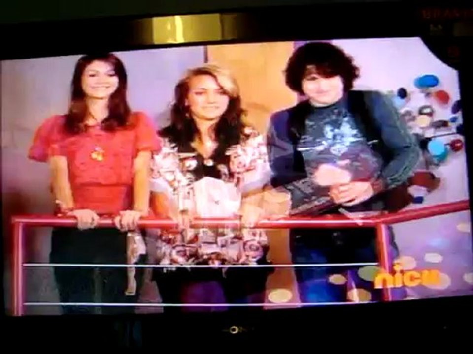 Zoey 101 - Dinero Falso