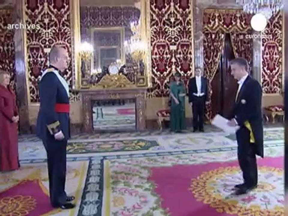 king of Spain under fire for elephant-hunting holiday