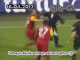 Besiktas-Galatasaray macinda çarşının rezaleti