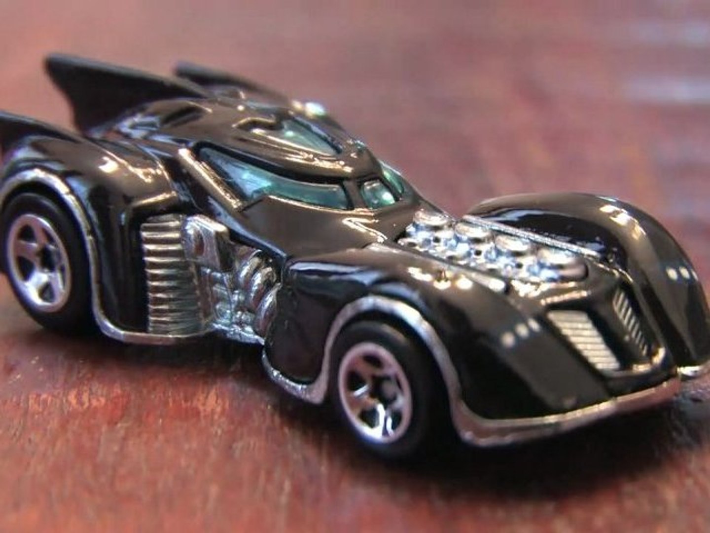 BATMAN ARKHAM ASYLUM BATMOBILE Hot Wheels review by CGR Garage - video  Dailymotion