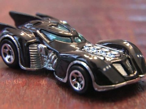 BATMAN ARKHAM ASYLUM BATMOBILE Hot Wheels review by CGR Garage