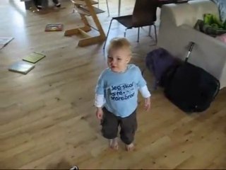 Little Kid Loves Heavy Metal