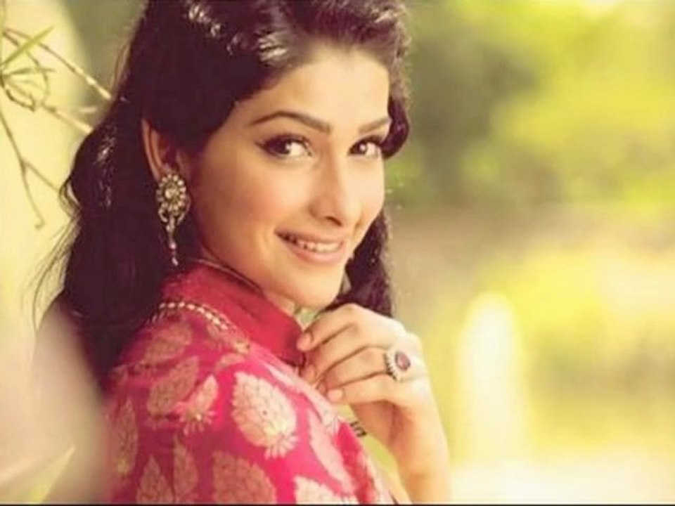 Prachi Desai In Indian Look Or Western Look?