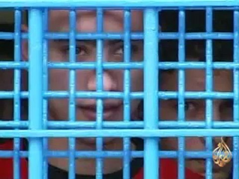 وافقت اسرائيل على الافراج عن 199 أسيرا فلسطينيا