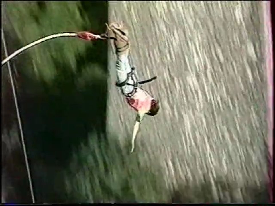 Saut à l'élastique Viaduc de la Souleuvre