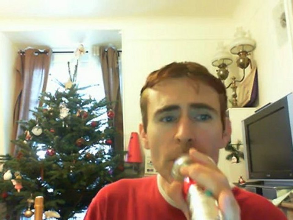 Wiwi égratigne "someone belonging to someone" des Bee Gees