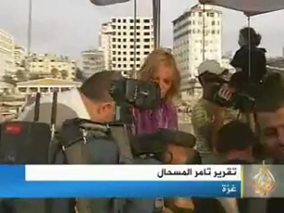اسقبال شعبي ورسمي لسفينتين من قبرص تكسران حصار غزة
