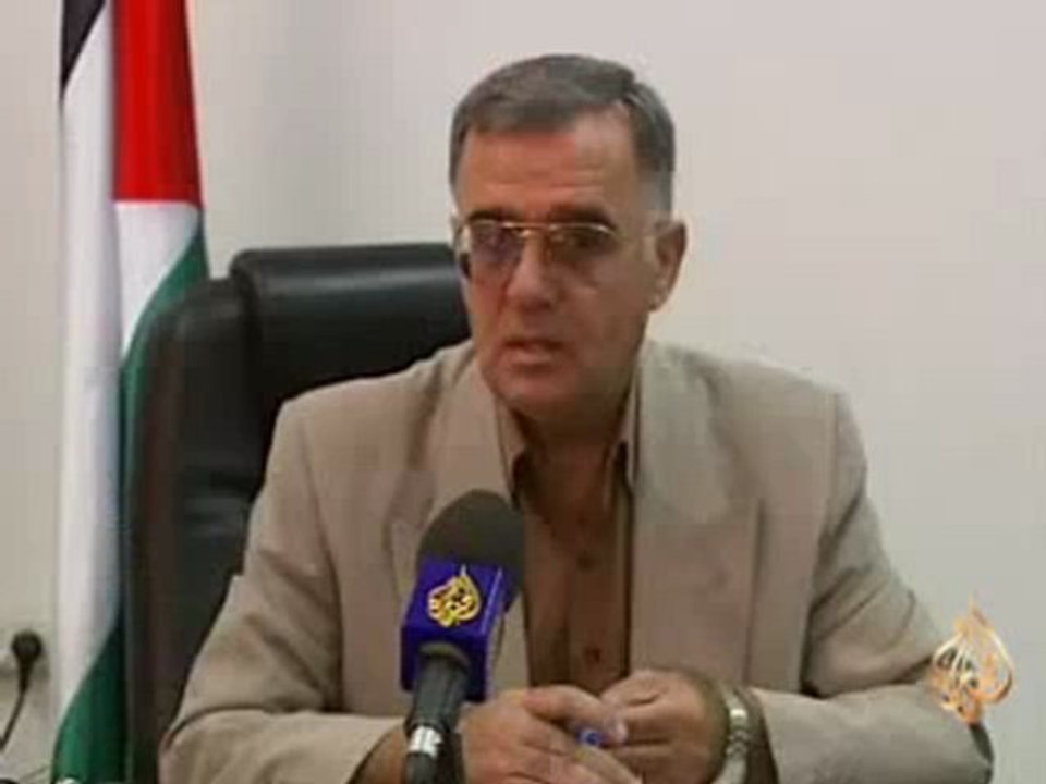 مشكلة نفاد دفاتر جوازات السفر في غزة