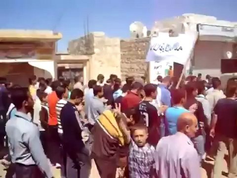 فري برس ادلب كفريحمول مظاهرة تطالب باسقاط النظام 16 4 2012 Idlib