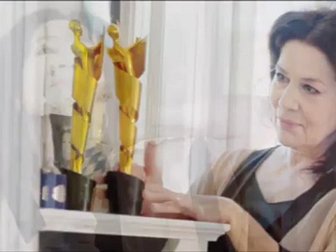 Hannelore Elsner Oticon & Chic Optik + Hoergeraete (kurz)