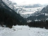 GAVARNIE, marcher en direction du cirque... (65)