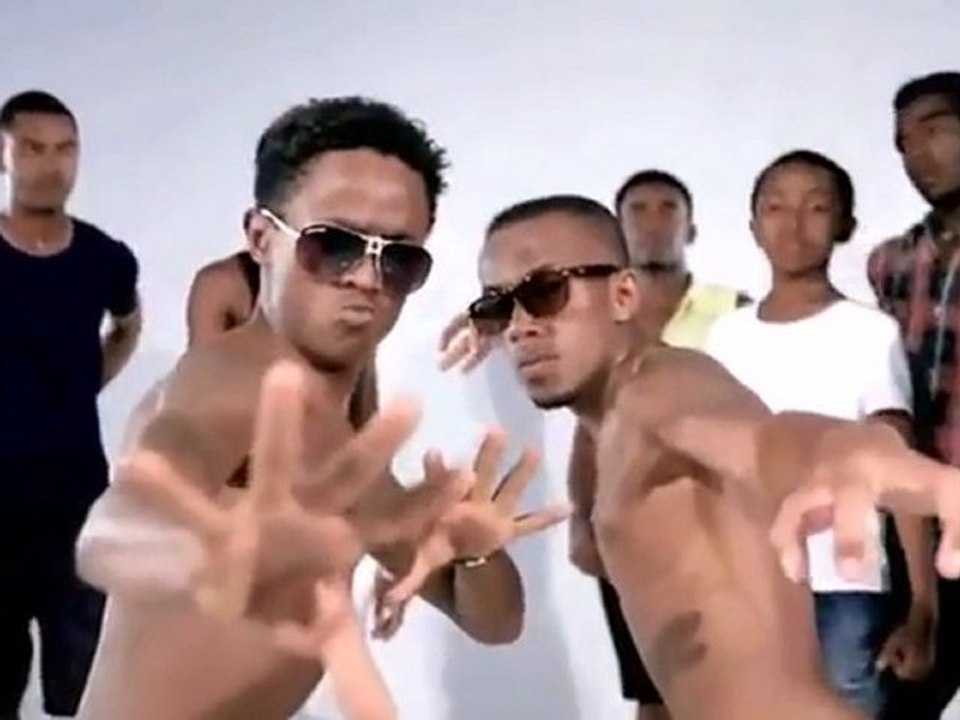 Tsiliva - Miala Teo Zé Tsy Mihetsika