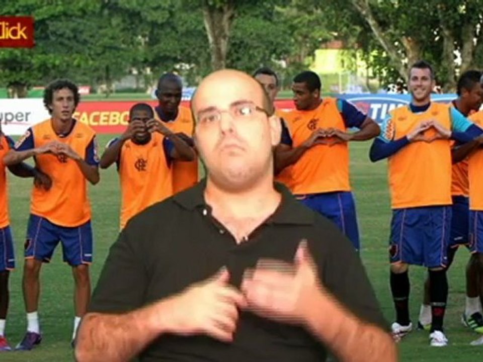 Corneteiro mostra lado cantor