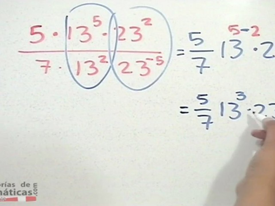 Ejercicio de división de números con potencia