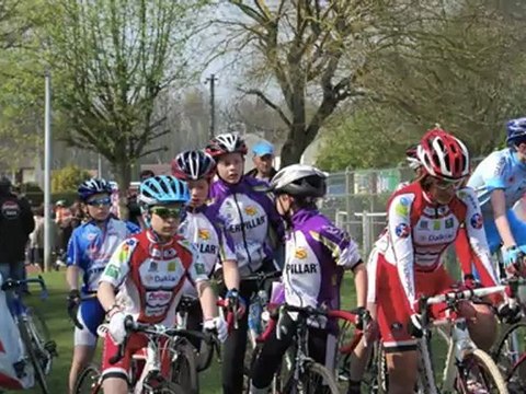 Cyclo-cross: la 1re tranche du Trophée régional des écoles de vélo, c'était à Liancourt!
