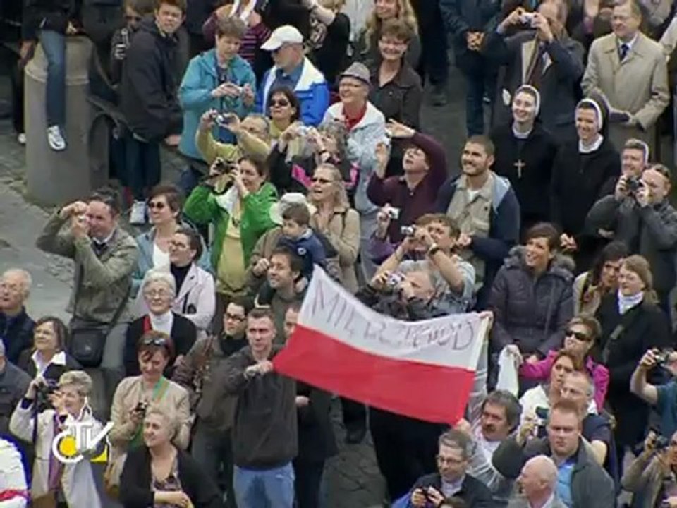 Benedict al XVI-lea: Cultul creştin este o întâlnire cu Cel Înviat