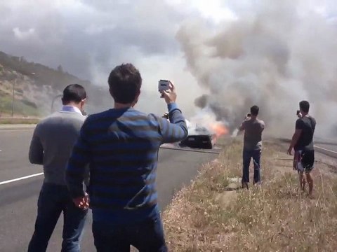 Lamborghini Aventador en feu (300 000€)