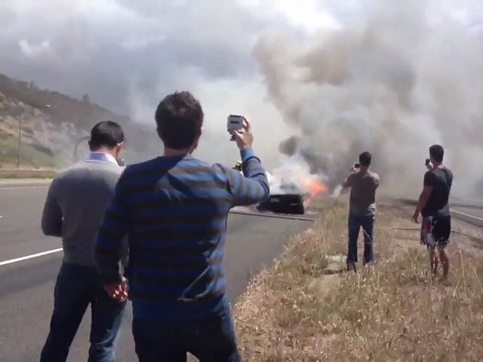 Lamborghini Aventador en feu (300 000€)