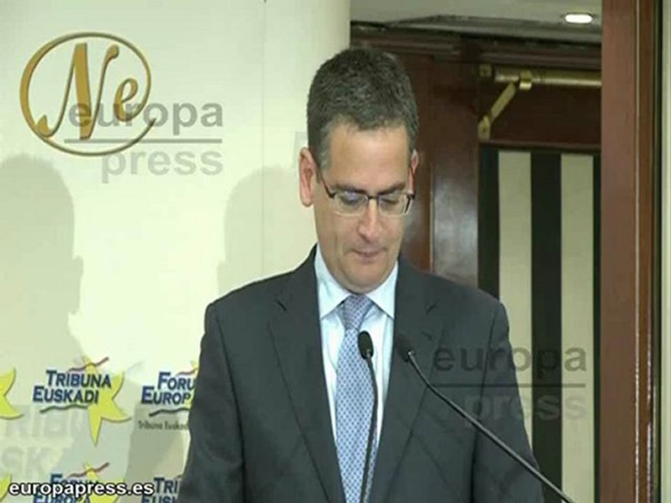 Basagoiti: "Menos títulos académicos que Homer"