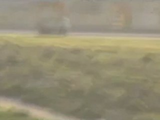 فري برس حلب حــريتان رتل من آليات الأمن والشبيحة 17 4 2012 Aleppo