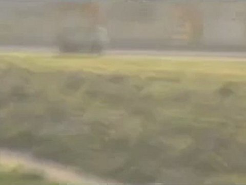 فري برس حلب حــريتان رتل من آليات الأمن والشبيحة 17 4 2012 Aleppo