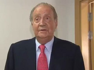 El Rey Juan Carlos pide perdón por su viaje a Botsuana al salir del hospital