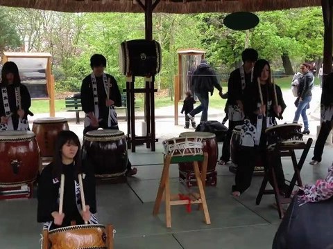 Démonstration des tambours du Lycée Kônan - Jardin d'acclimatation - Avril 2012