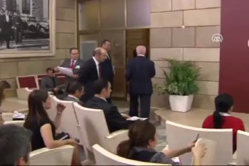 Basın toplantısı tartışması