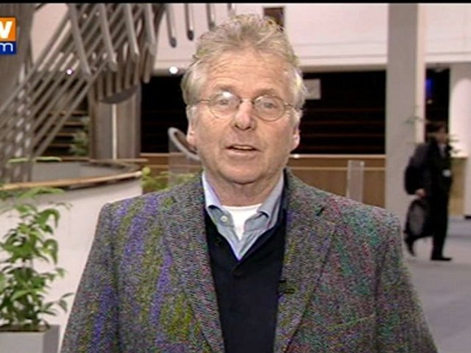 Cohn-Bendit "plus déçu par la défaite du Barça que du score de Joly"