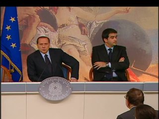 Berlusconi - Finmeccanica ''Suicida colpire forza del paese''