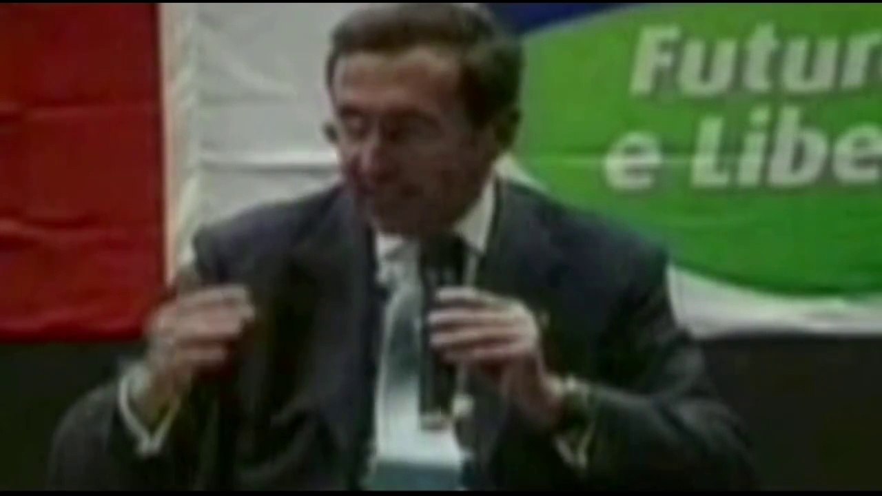 Fini - Un nuovo governo, non mi importa guidato da chi