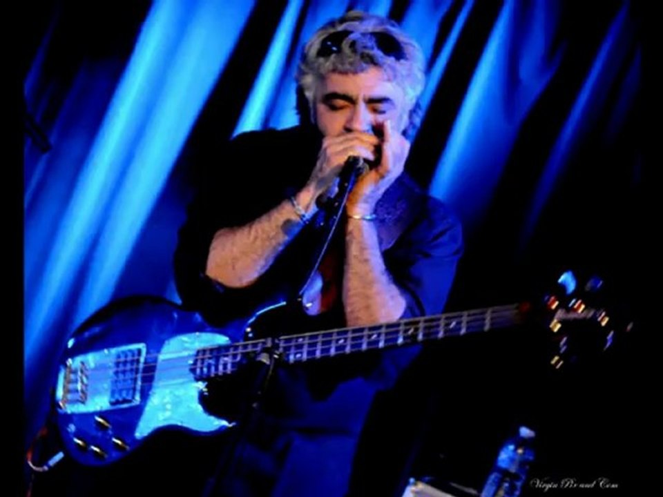 Dr Pickup plays Life gets in the way at L'Azile La Rochelle, France, 2 February 2012