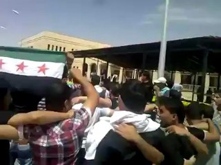 فري برس  دير الزور  مظاهرة كلية الآداب 18 4 2012 DeerALzoor