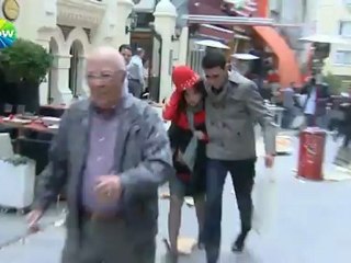 Top model fırtınaya yakalandı - 18 nisan 2012