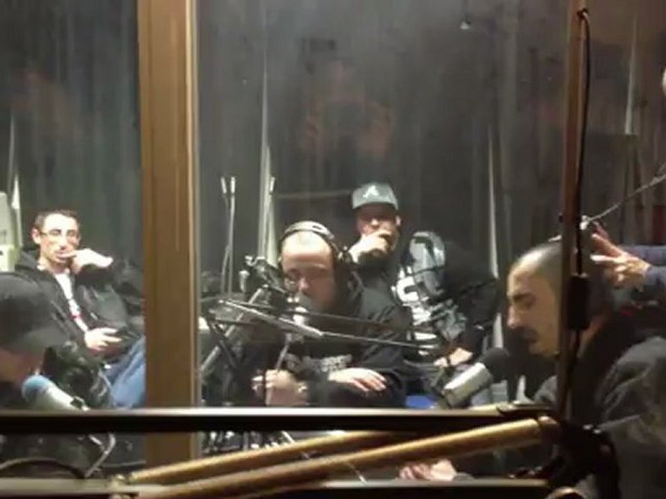 FURAX  - NEKA  - 10VERS - SWIFT GUAD    FREESTYLE DE BASTARDZ  SUR RADIO CAMPUS TOULOUSE LE 7.4.2012(part4)