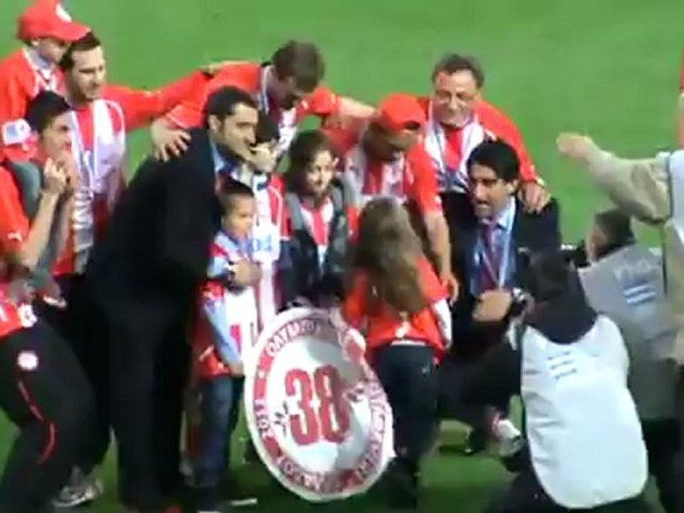 Ολυμπιακός Φιέστα 2011 - Η αποθέωση του Ερνέστο...