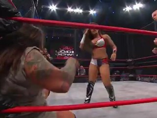 TNA Lockdown 2012-Sarita e Rosita vs Eric Young e ODB