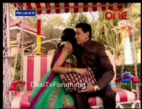 Jhilmil Sitaron Ka Aangan Hoga - 19th April 2012 - pt3