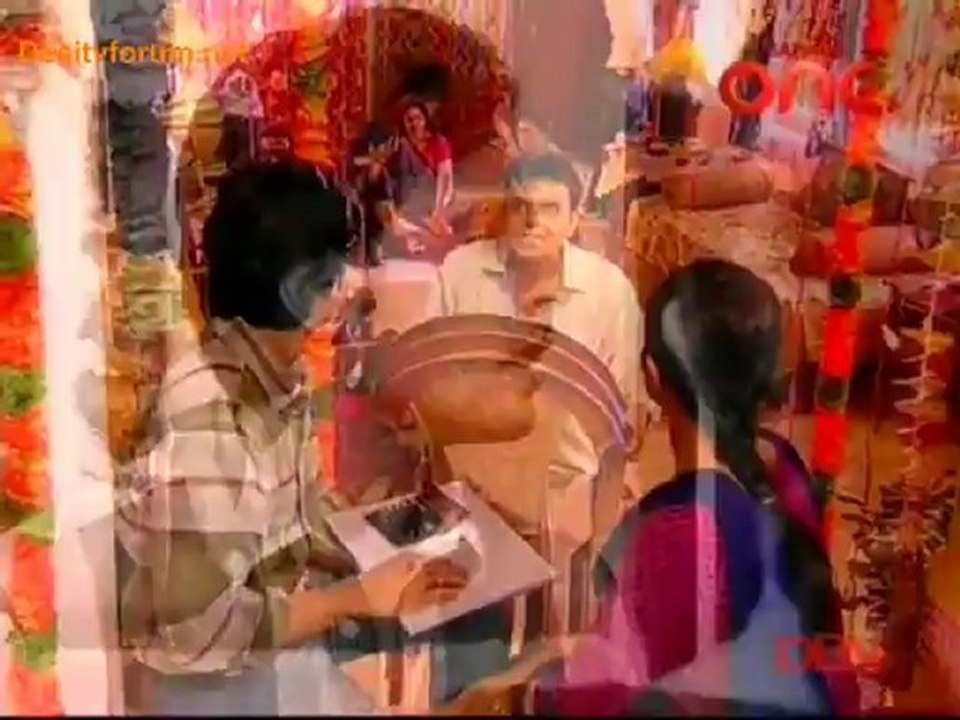 Jhilmil Sitaron Ka Aangan Hoga - 19th April 2012 - pt1