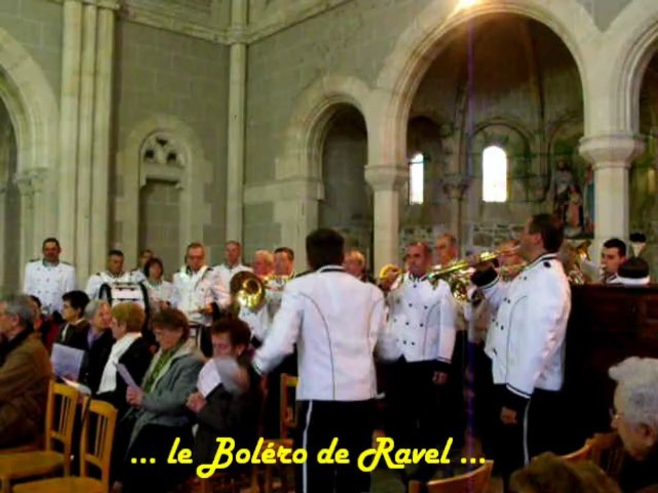Remise du drapeau à Saint-Etienne du bois