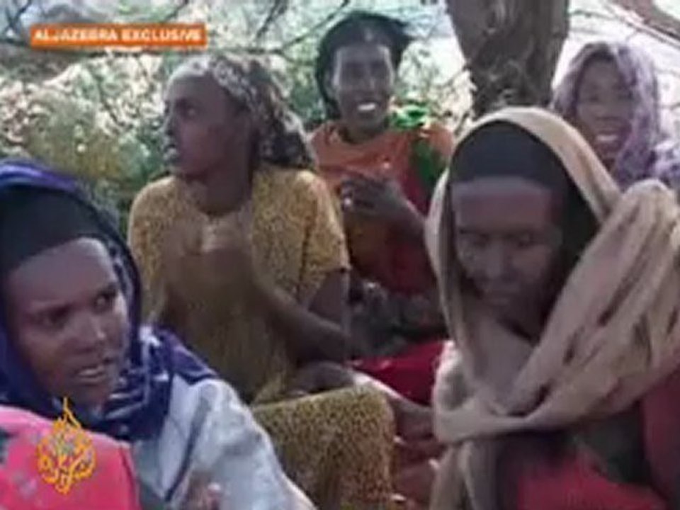 Female fighters in Ogaden region - 16 Apr 08