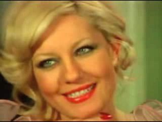 Emel SAYIN  "HER ZAMAN GAMLIYIM"